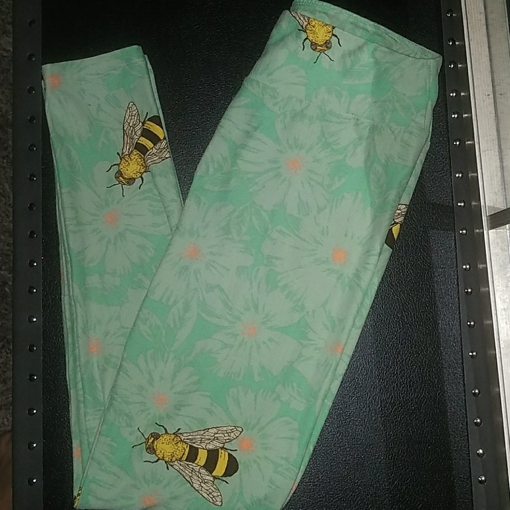 ***SOLD LuLaRoe Leggings - Picture 1 of 3